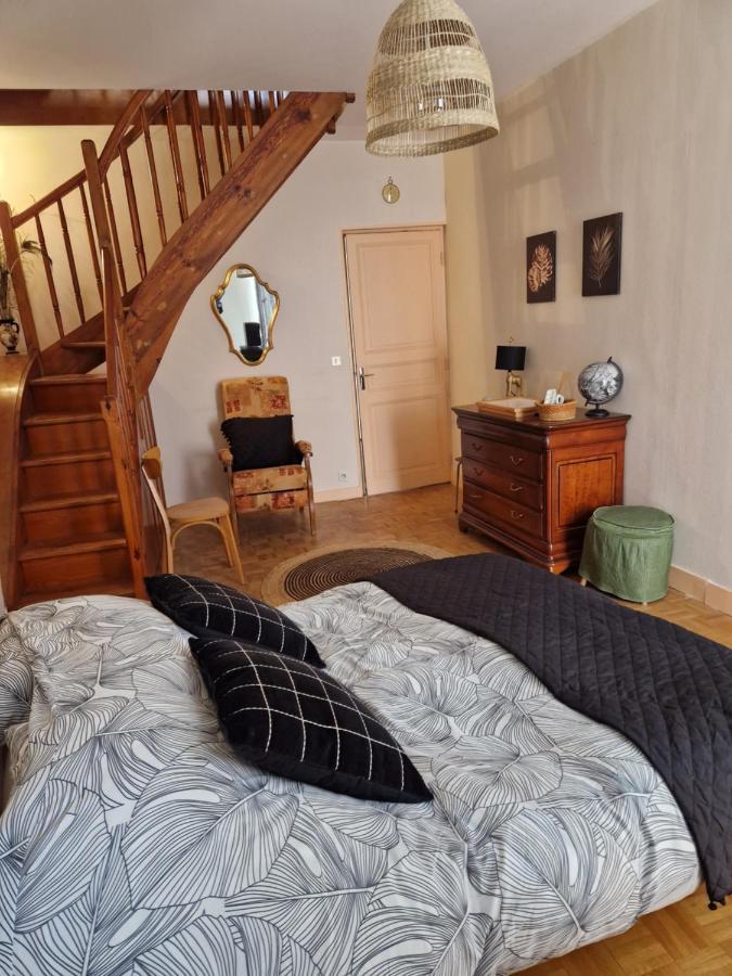Appartement 120 M² Duplex Coeur Historique Au Calme Le Puy-en-Velay Exterior foto